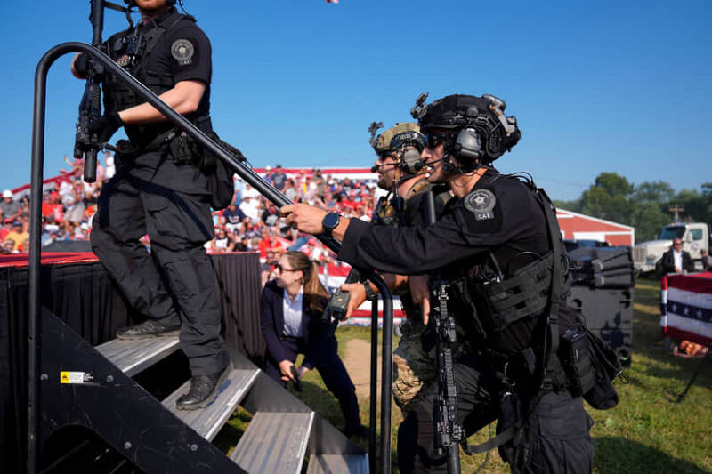 &laquo;Пуля предназначалась Трампу, но попала в Байдена&raquo;